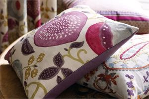 SANDERSON  New Sojourn Prints & Embroideries  Peas & Pods